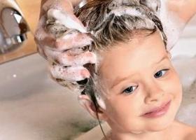 Как вымыть ребенку голову Подготовка к мытью головы