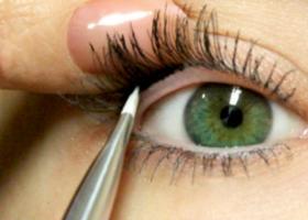 Как пользоваться белым карандашом для глаз?